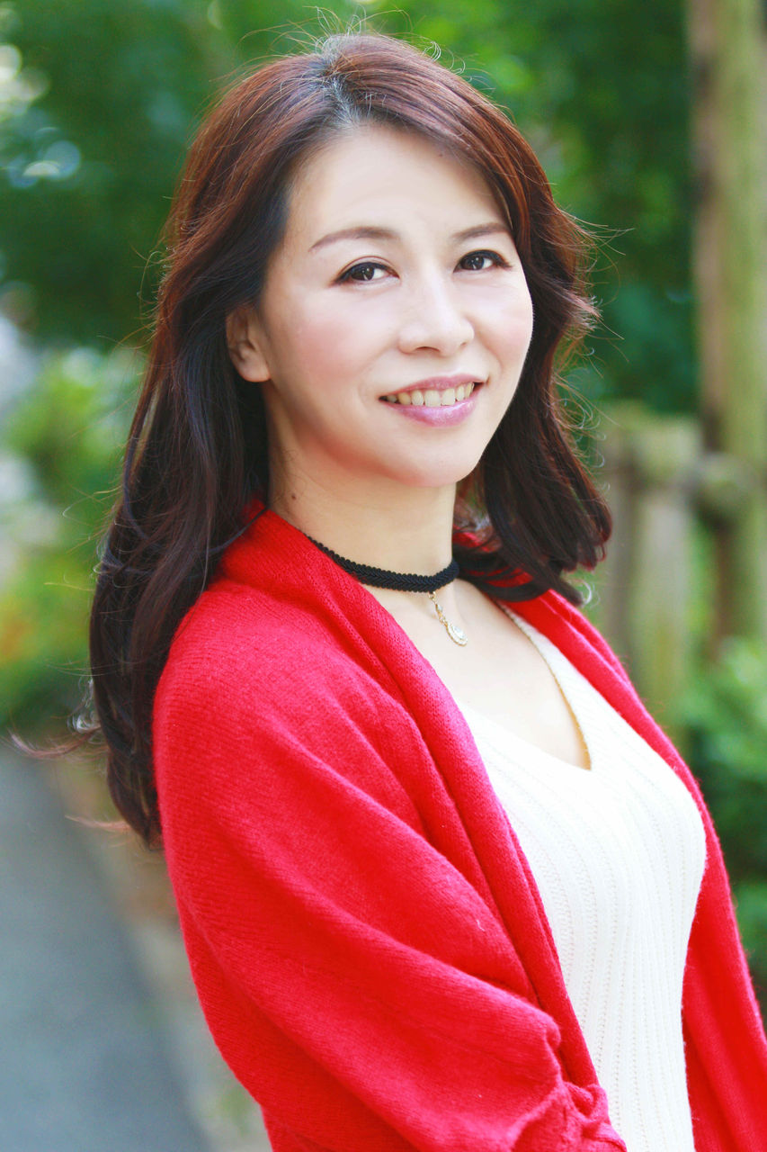 井上綾子が魅せる新境地と舞台裏の真実、世界が熱狂する表現の核心