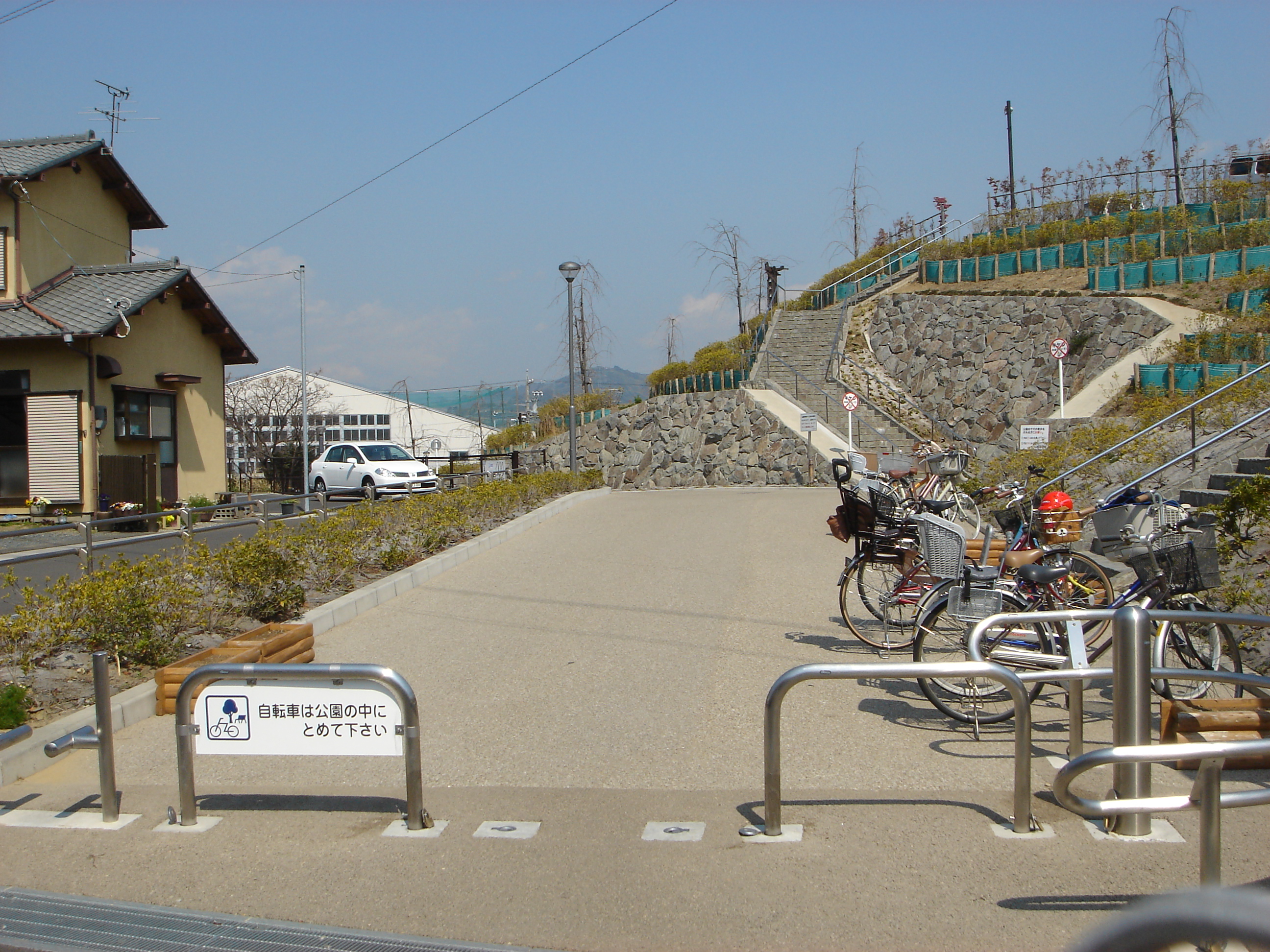 秋葉山公園の全貌を徹底解説！遊具・プール・駐車場混雑攻略【2026】