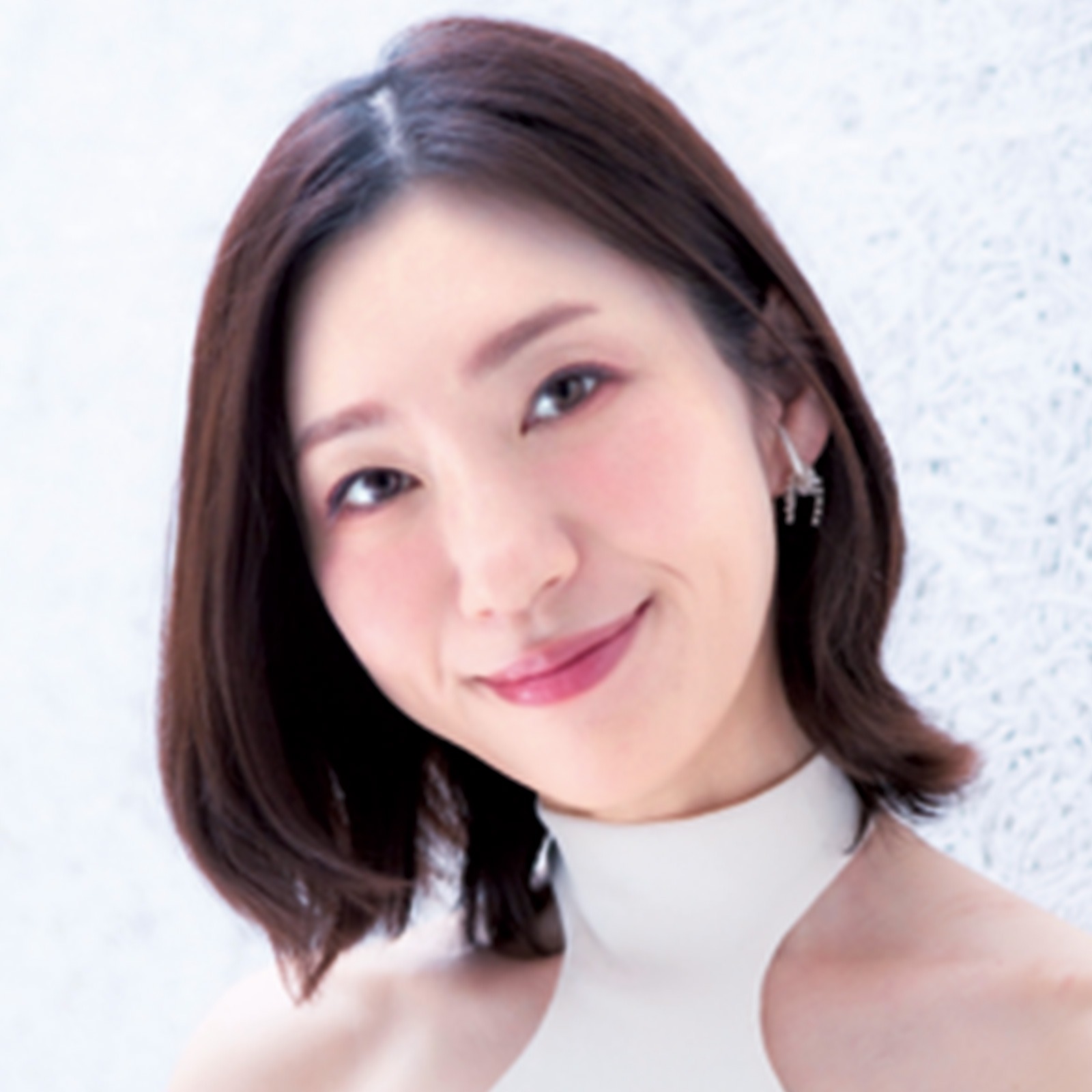 美容系インフルエンサーの真実｜人気ランキングと年収・ステマの闇