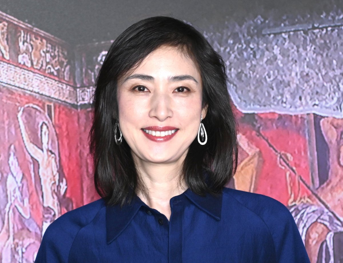 天海祐希の本名は中野祐里！芸名の由来や家族構成と宝塚の伝説を徹底解剖