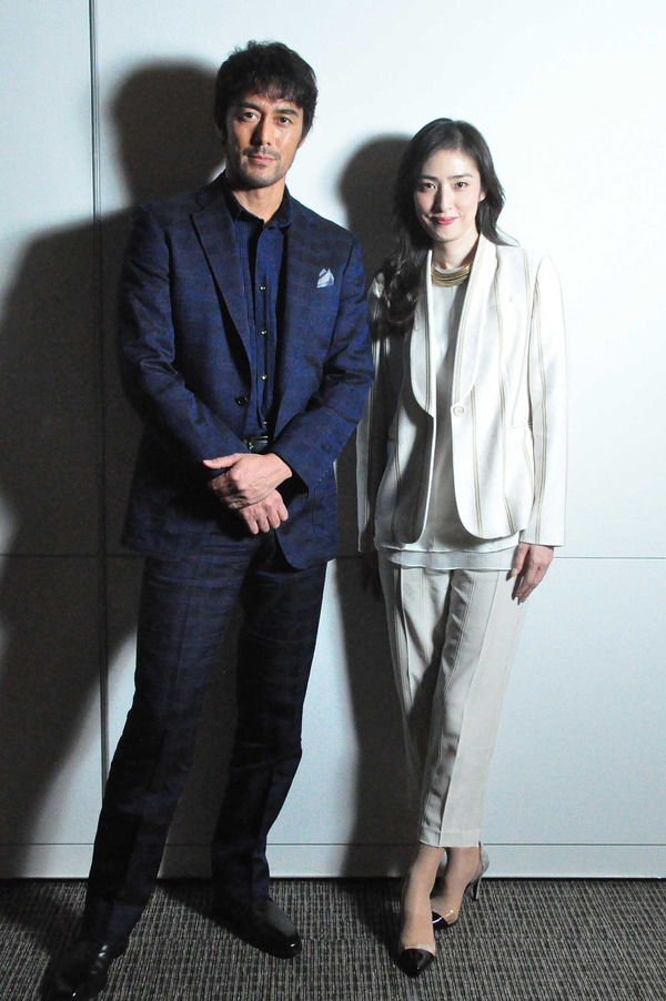 阿部寛の「妻の写真」がネット上に一切存在しない裏事情…2026年現在も貫かれる鉄壁ガードと知られざる夫婦愛