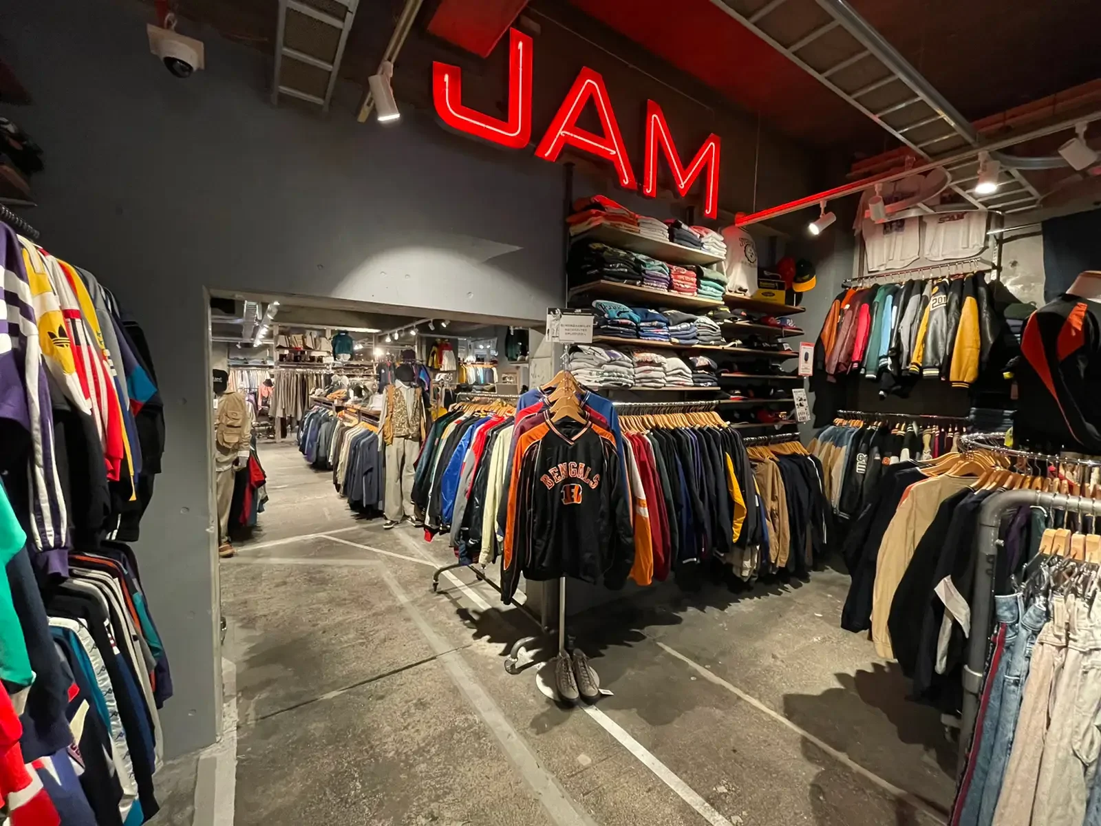【2026最新】大阪の古着屋が爆売れする理由と穴場巡回ルート徹底解剖