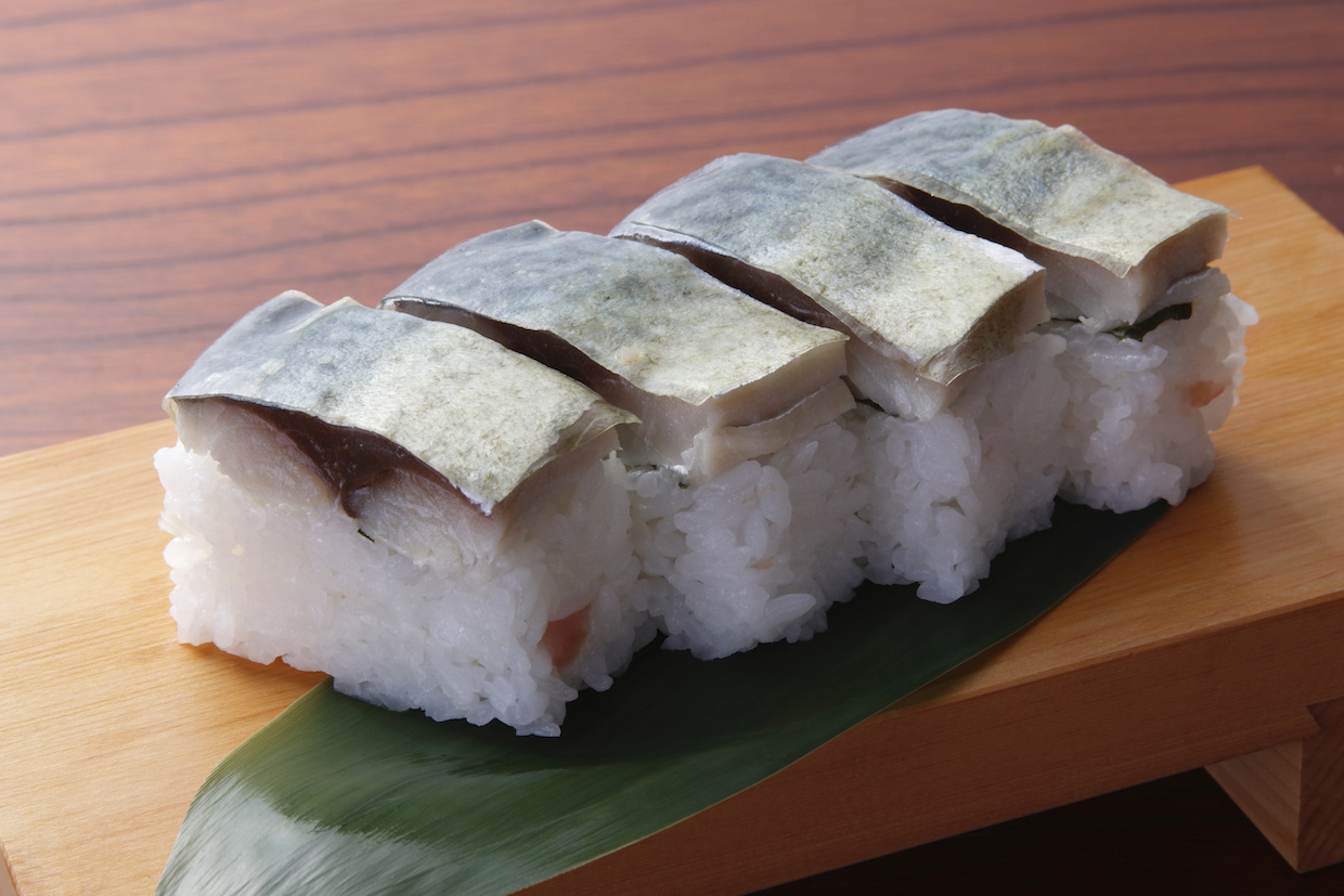バッテラとは？鯖寿司との違いや語源・白板昆布の秘密を徹底解説