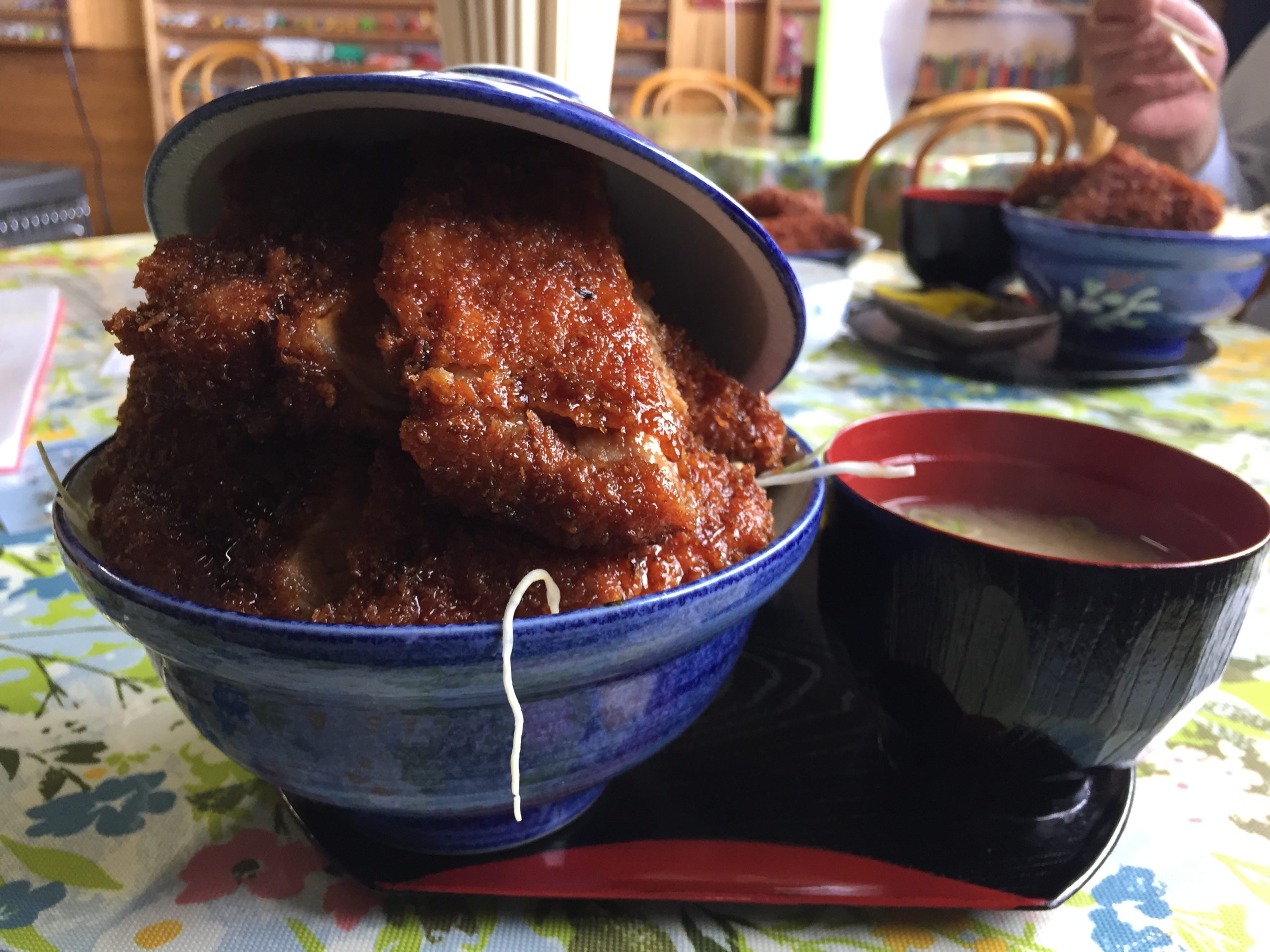 「志をじ」ソースカツ丼の圧倒的迫力！飯島町で愛され続ける名店の真髄