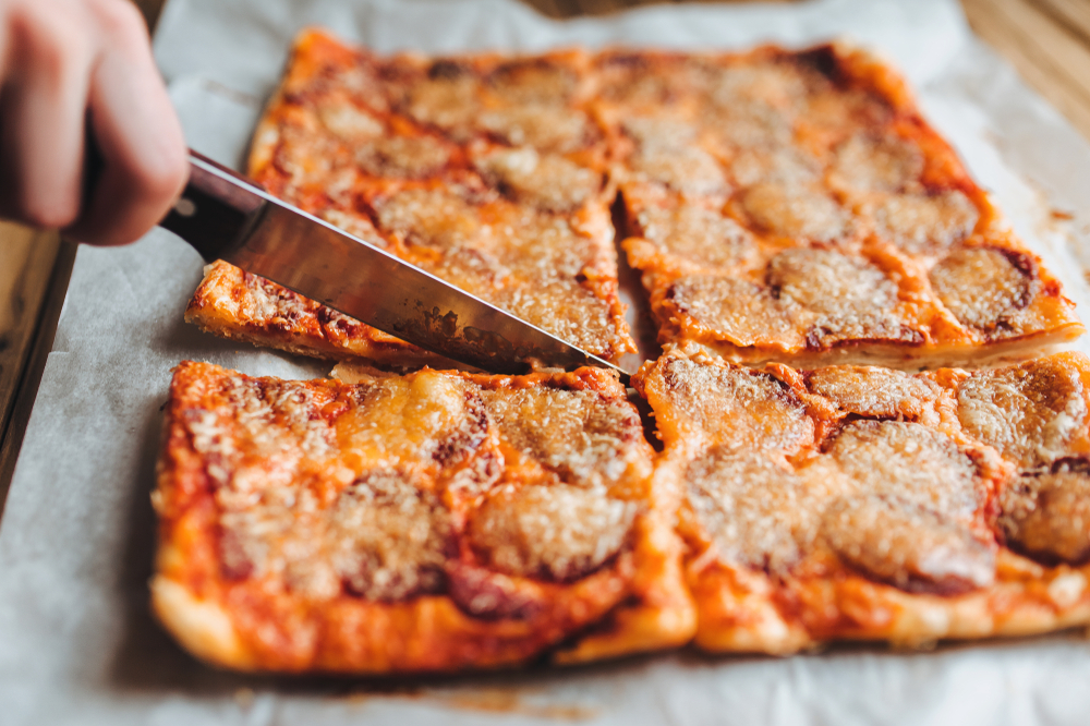 Cutting Pizza into Squares