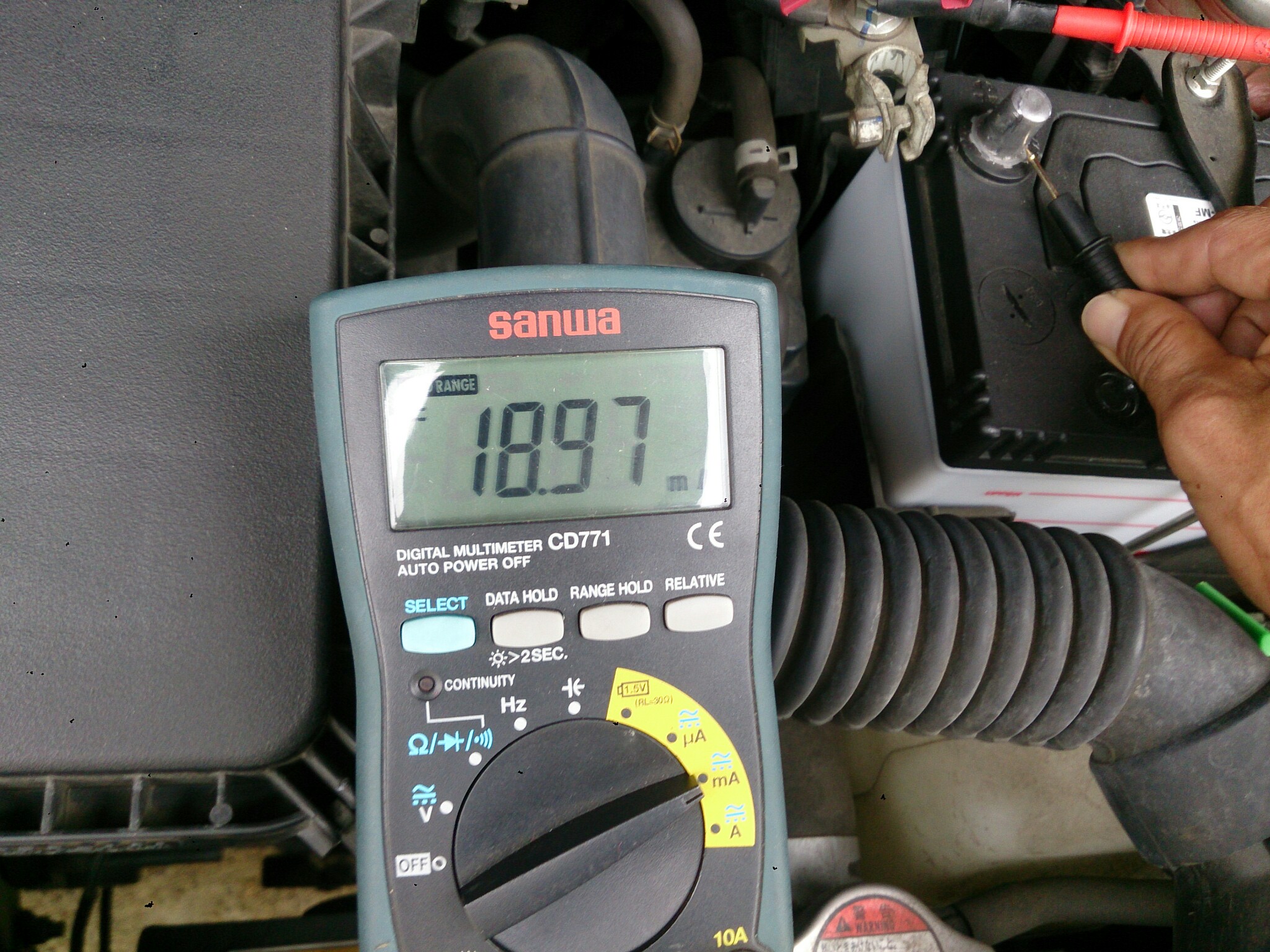 バッテリー上がりの原因を暴く！暗電流の正確な測り方と許容値基準