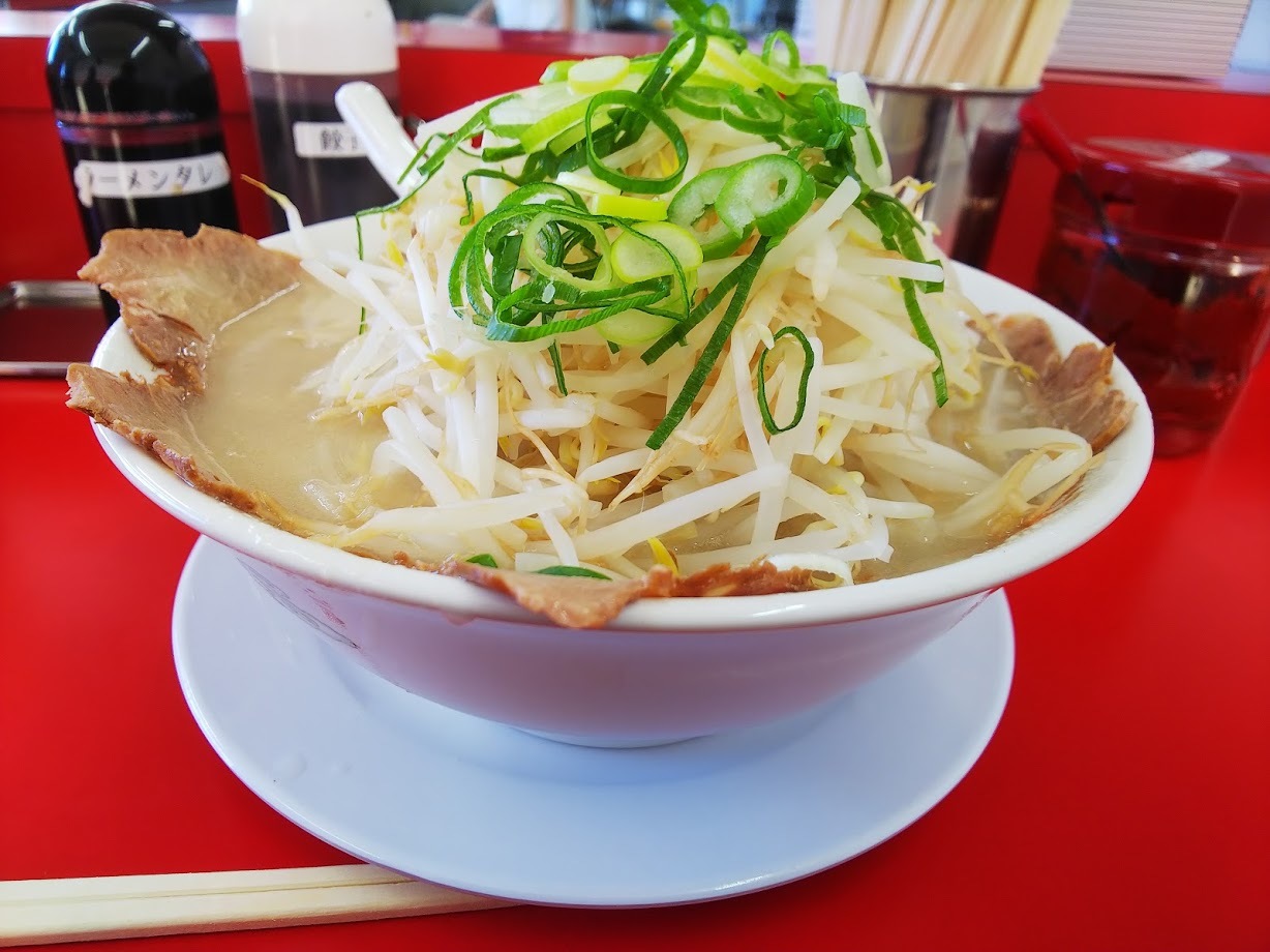 ラーメン福知立店の魅力完全解剖！野菜マシ無料ルールと混雑回避術