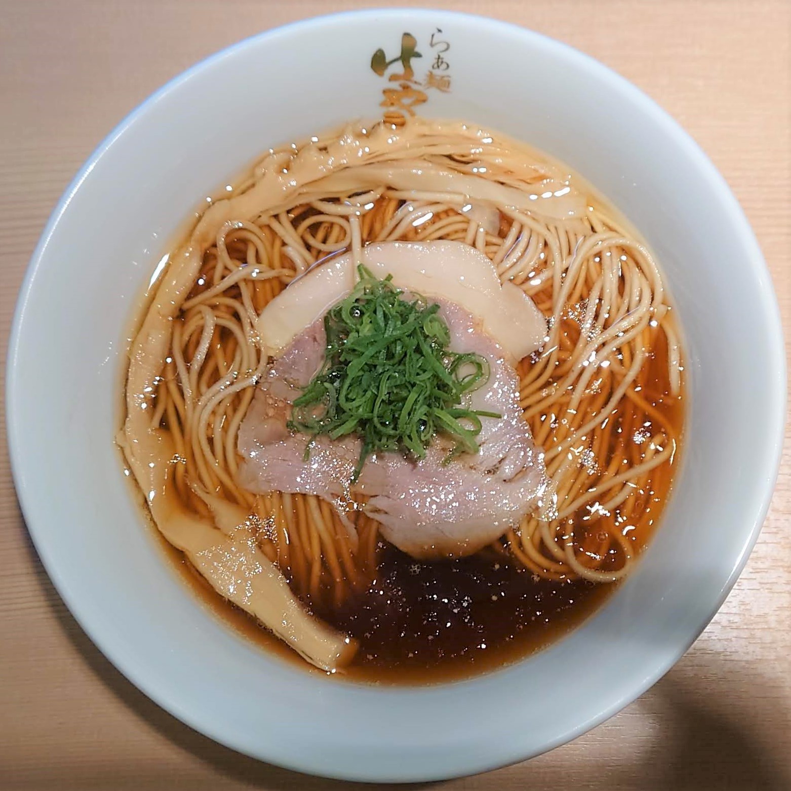 【緊急検証】らぁ麺はやしだ行列の正体と2026年最新事情｜閉店の噂から店主の哲学まで