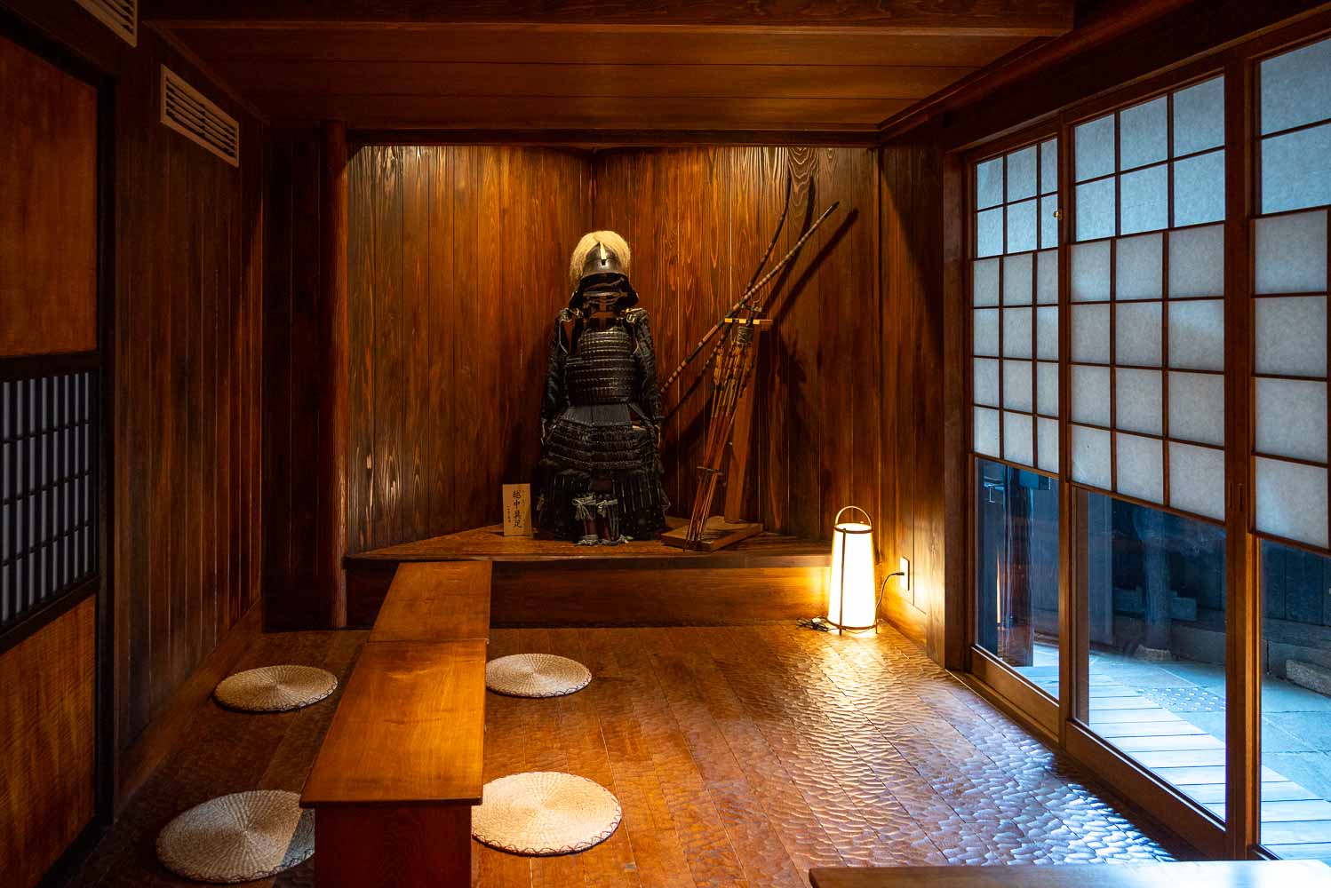 京町家旅館さくら うるし邸の評判は本当？宿泊記と注意点を徹底検証