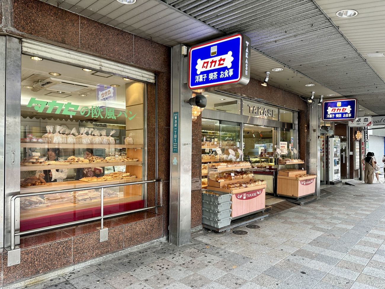 タカセ池袋本店の魅力徹底解剖！フロア別人気メニューと混雑回避術