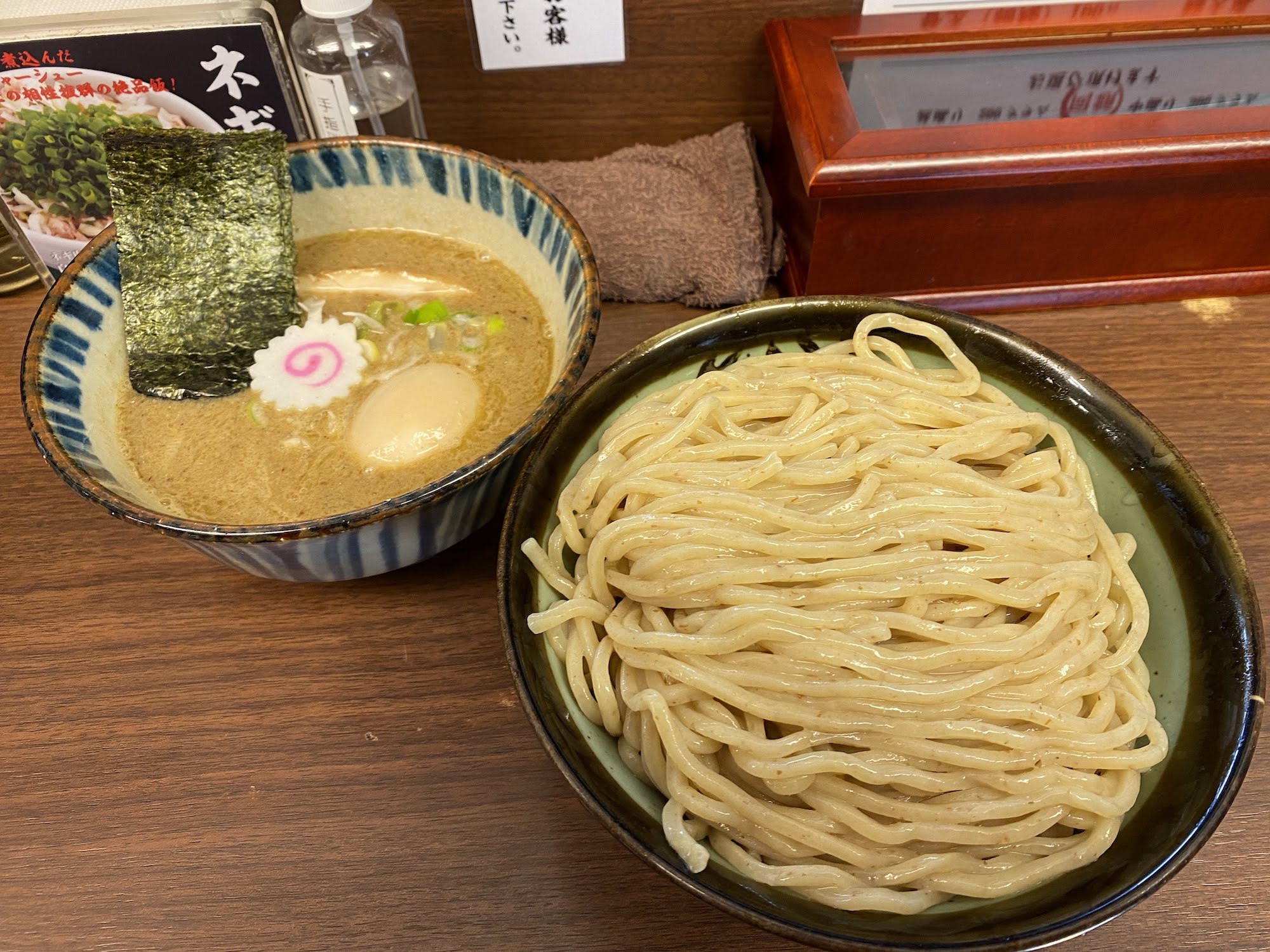 川崎の名店・つけめん三三㐂を徹底解剖！煮番搾りの魅力と行列攻略法