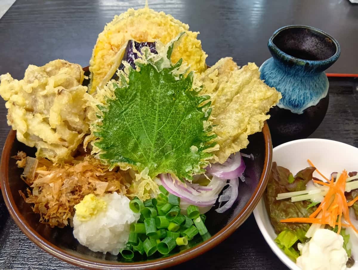 埼玉・鳩山「うどん処篁園」の魅力解剖！絶品肉汁と混雑回避の極意