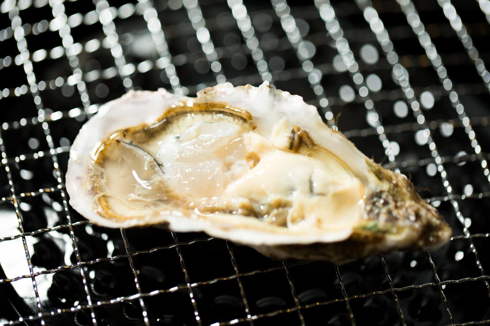 牡蠣にあたった？軽い症状の見分け方と潜伏期間・正しい自宅療養法