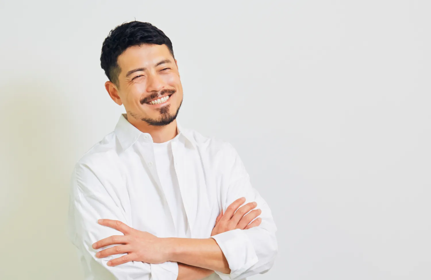 鈴木啓太の現在2026｜浦和引退の真相とAub年収・夫婦生活の全貌