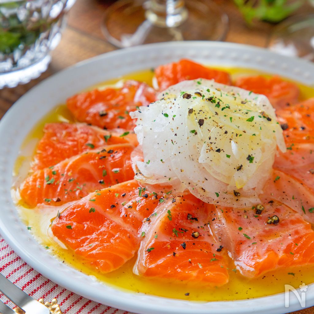 プロ直伝！サーモンのカルパッチョ黄金比と臭みを消す極上レシピ