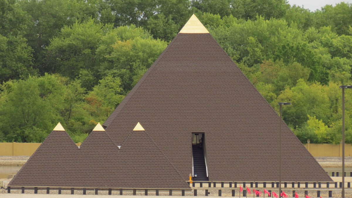 Wadsworth Illinois Pyramid