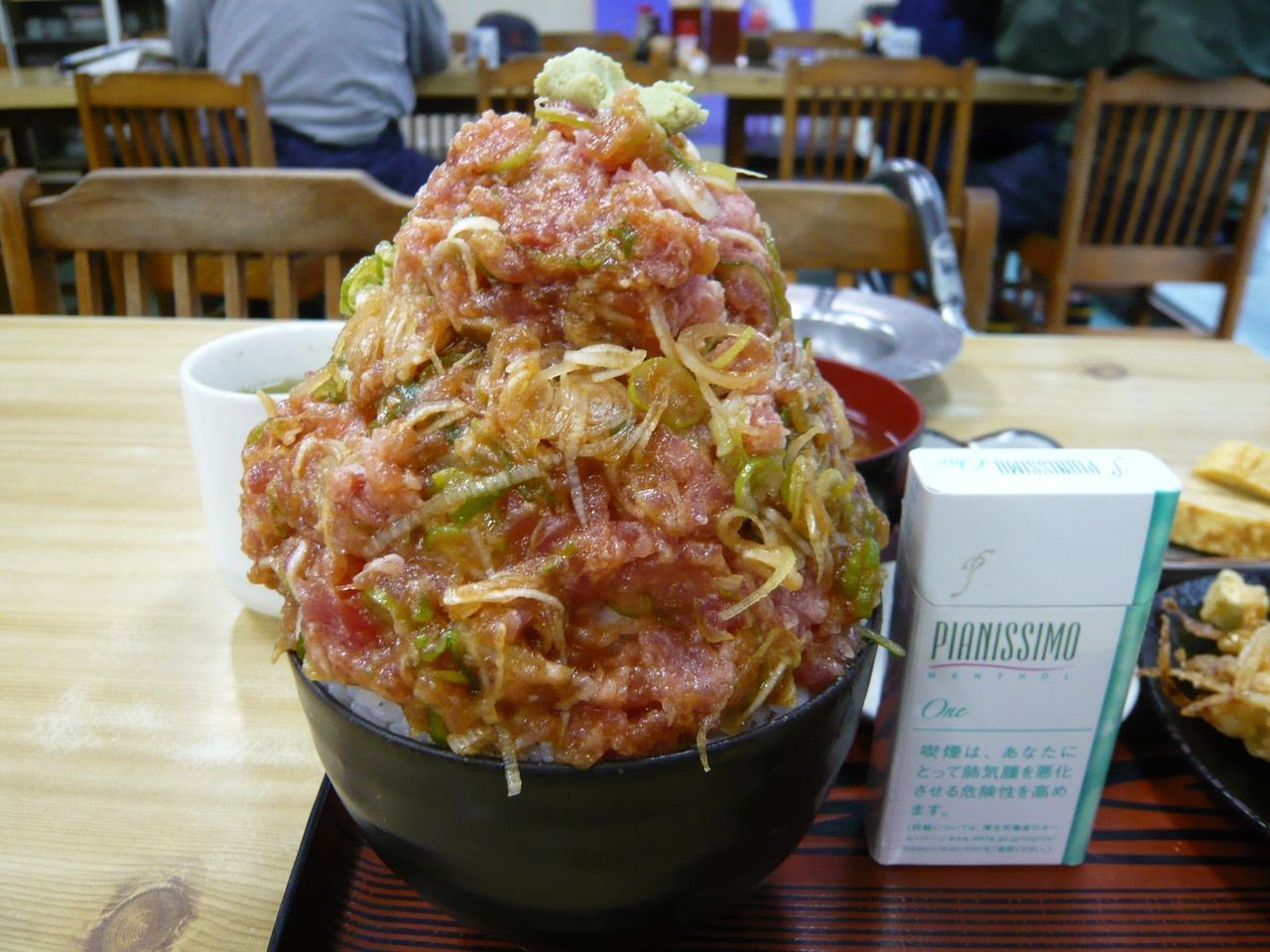 横浜市場の竹家食堂！名物ねぎとろ番長と混雑回避の最新攻略法