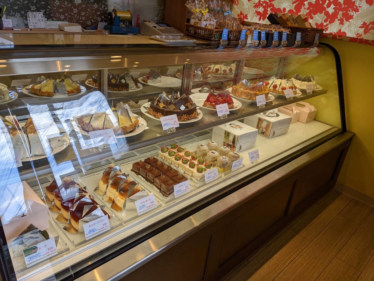 ケーキショップFの評判と人気の理由｜おすすめメニューと購入注意点