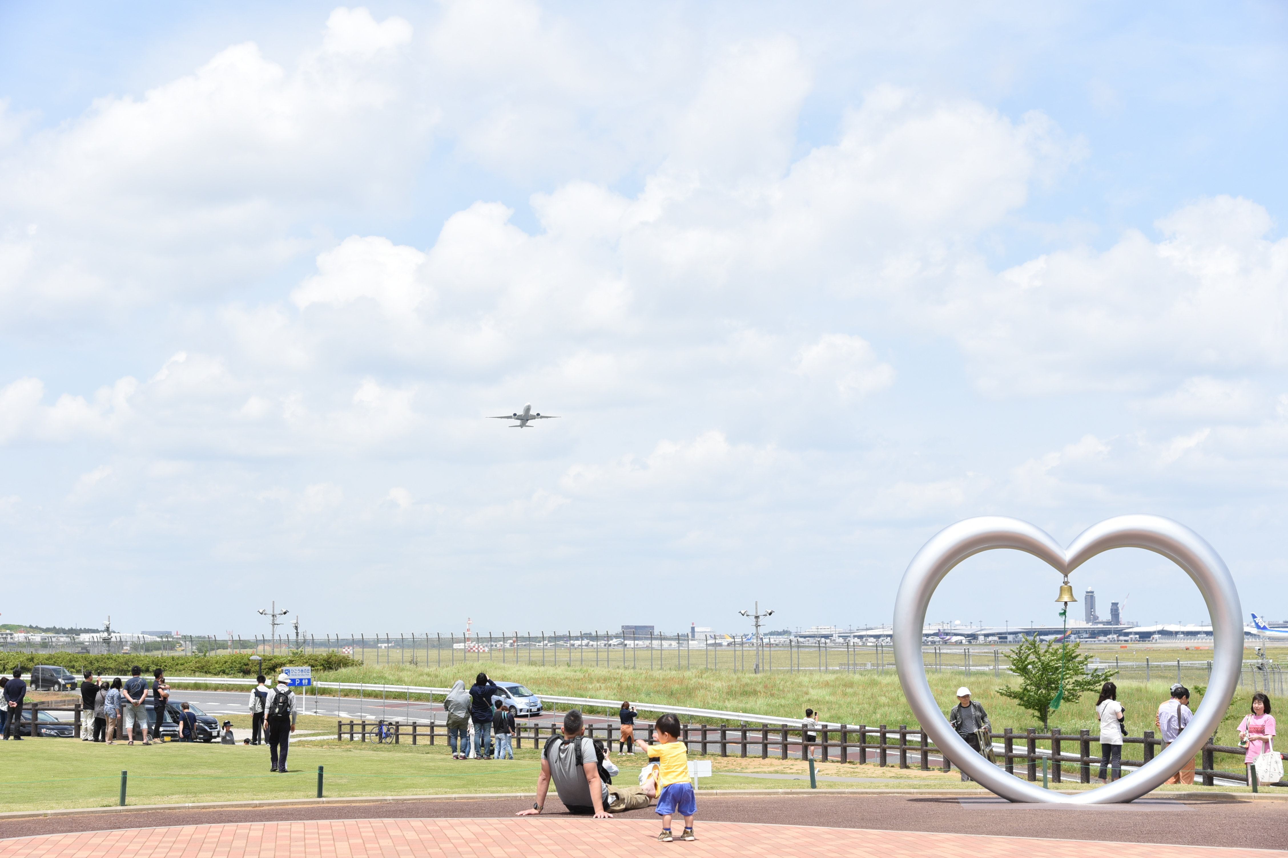 成田「ひこうきの丘」完全ガイド！頭上の大迫力と混雑回避・撮影術を総力取材