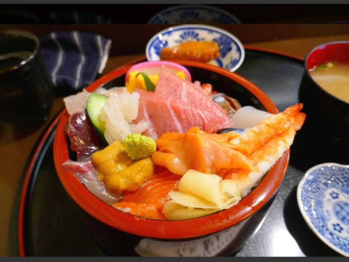 船橋市場すし処ひしの木を徹底解剖！海鮮丼のコスパと混雑攻略法