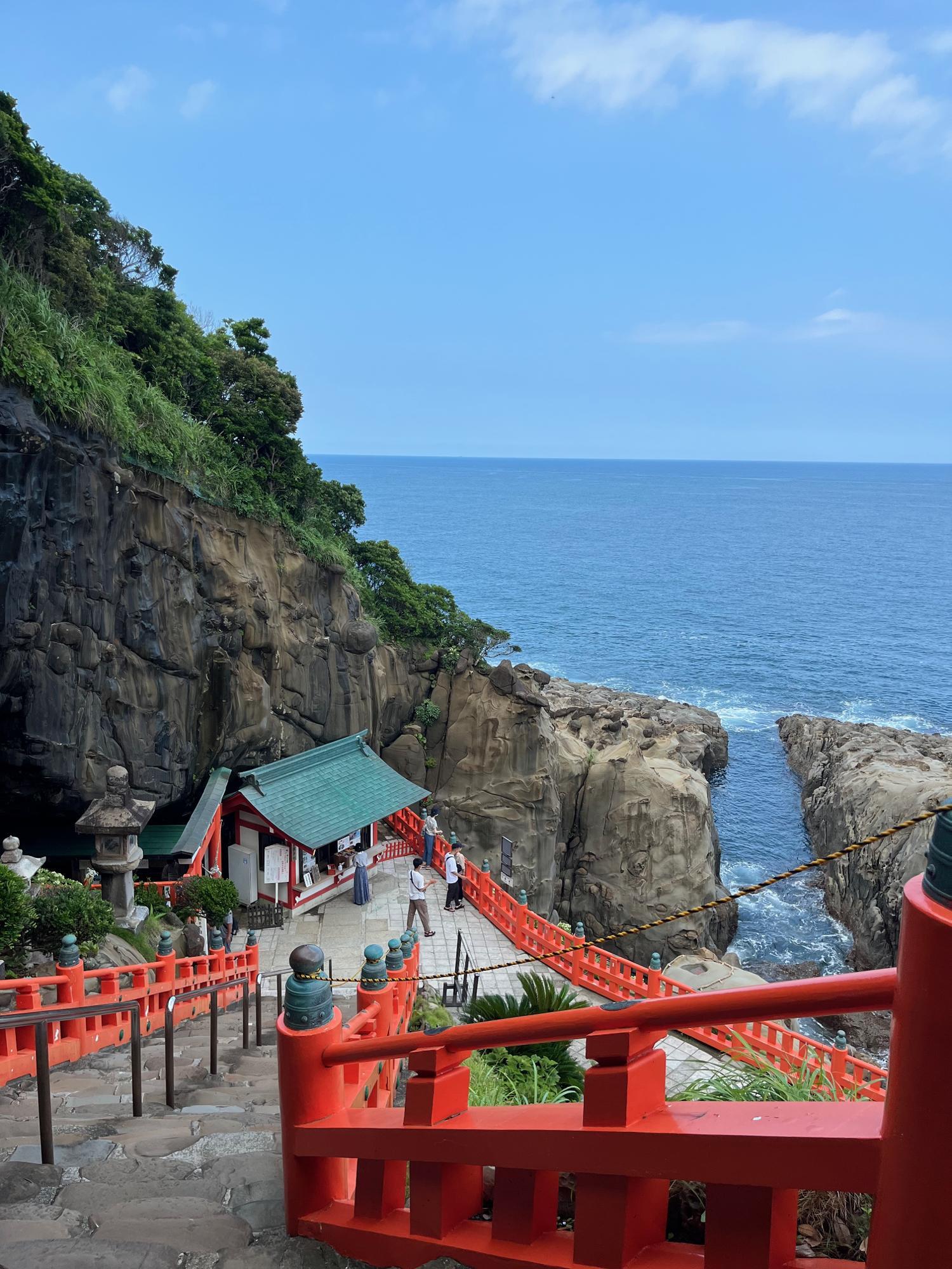 すずめの戸締まり鹿児島ロケ地の真相｜霧島廃墟温泉街の噂と聖地を徹底検証