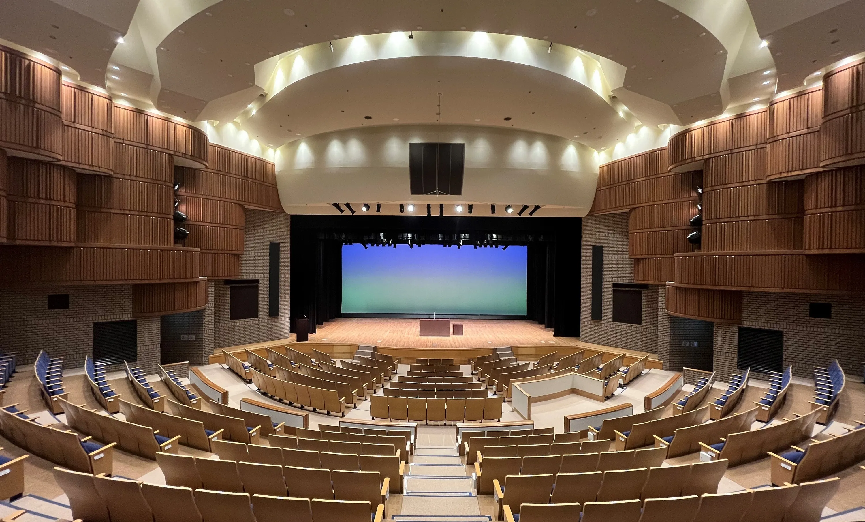 【2026年最新】鈴鹿市文化会館の座席・駐車場＆イベント利用ガイド