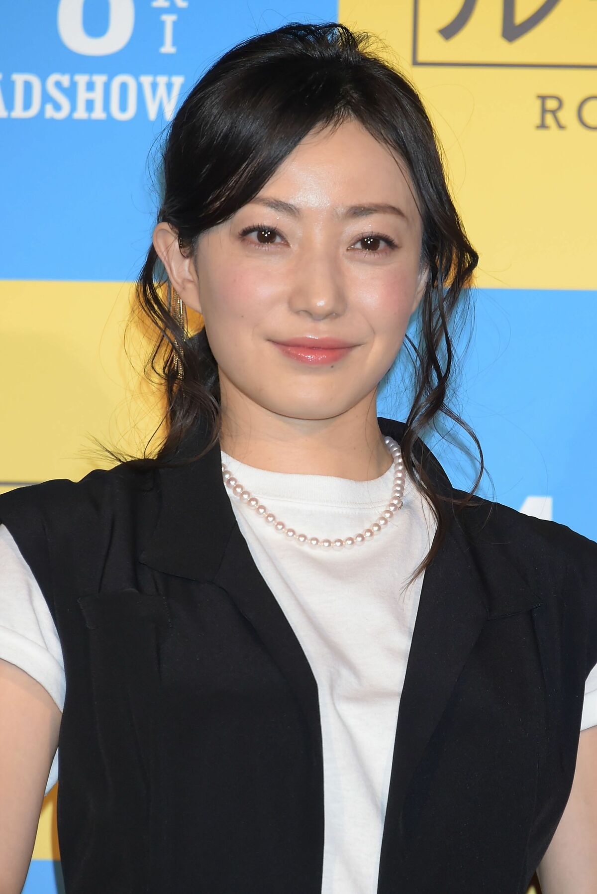 菅野美穂の現在の年齢と若さの秘密｜堺雅人との夫婦像と最新現在地