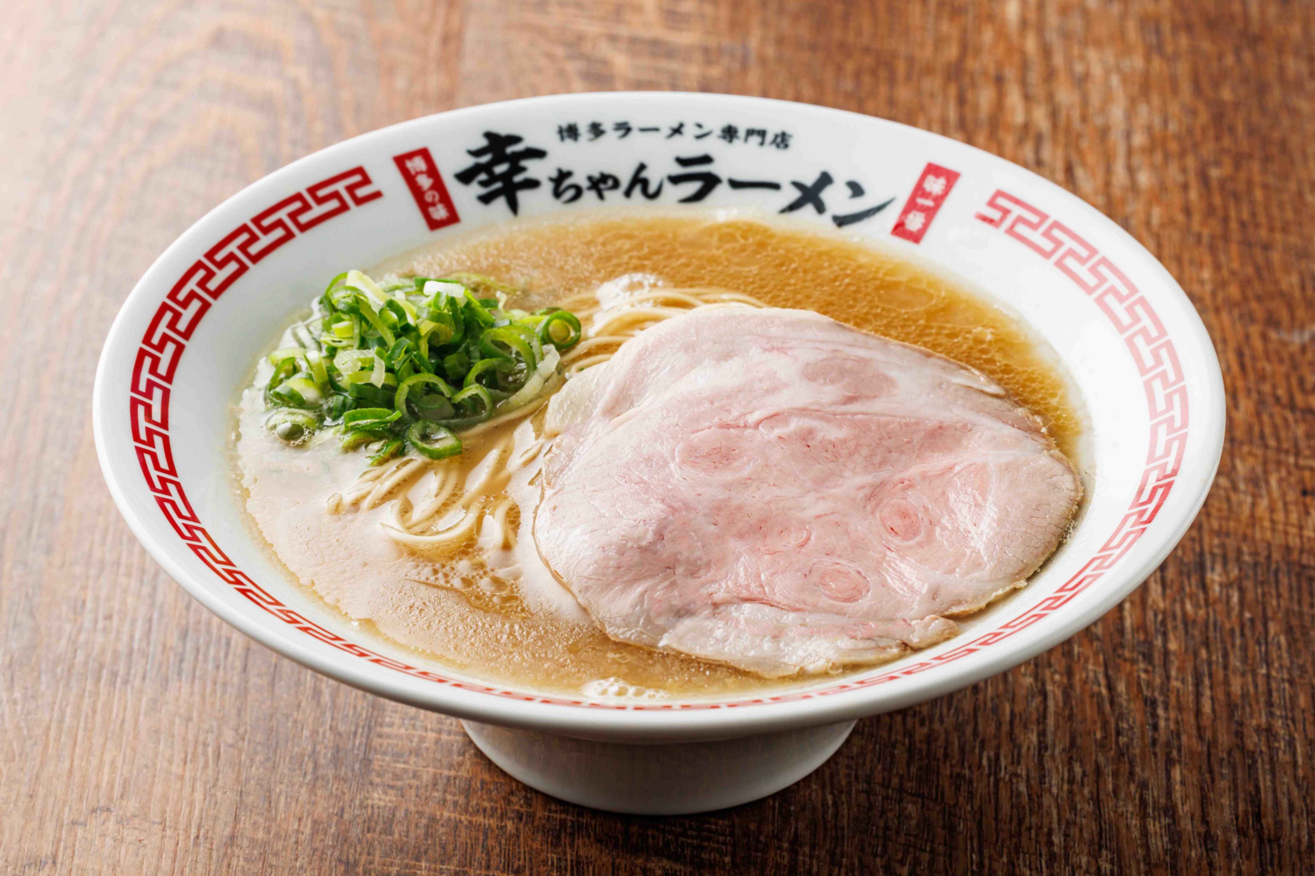 幸ちゃんラーメン人気の秘密とは？博多一幸舎が放つ町豚骨の全貌
