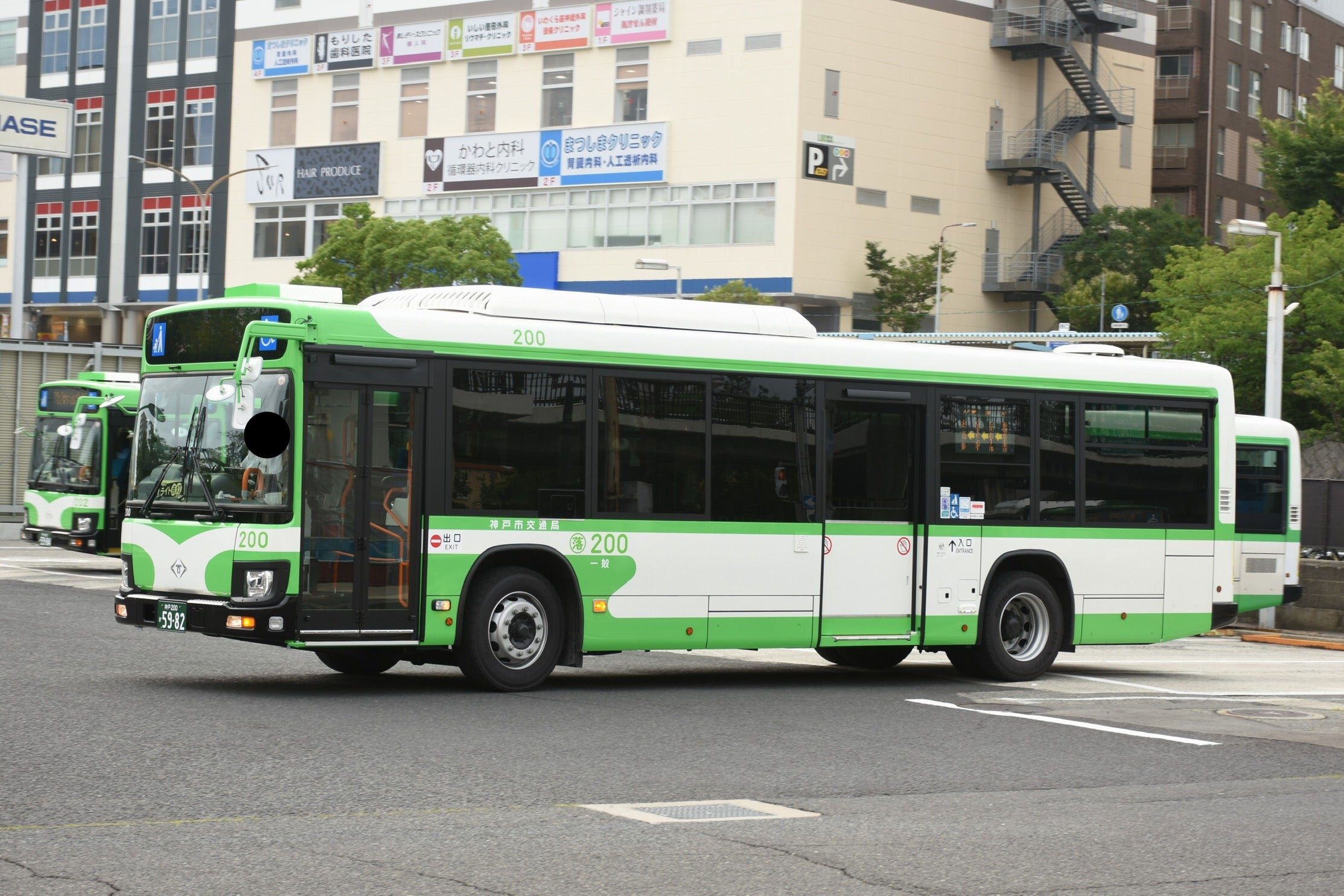 神戸市バス落合営業所の全貌！名谷を支える運行路線と激動の歴史
