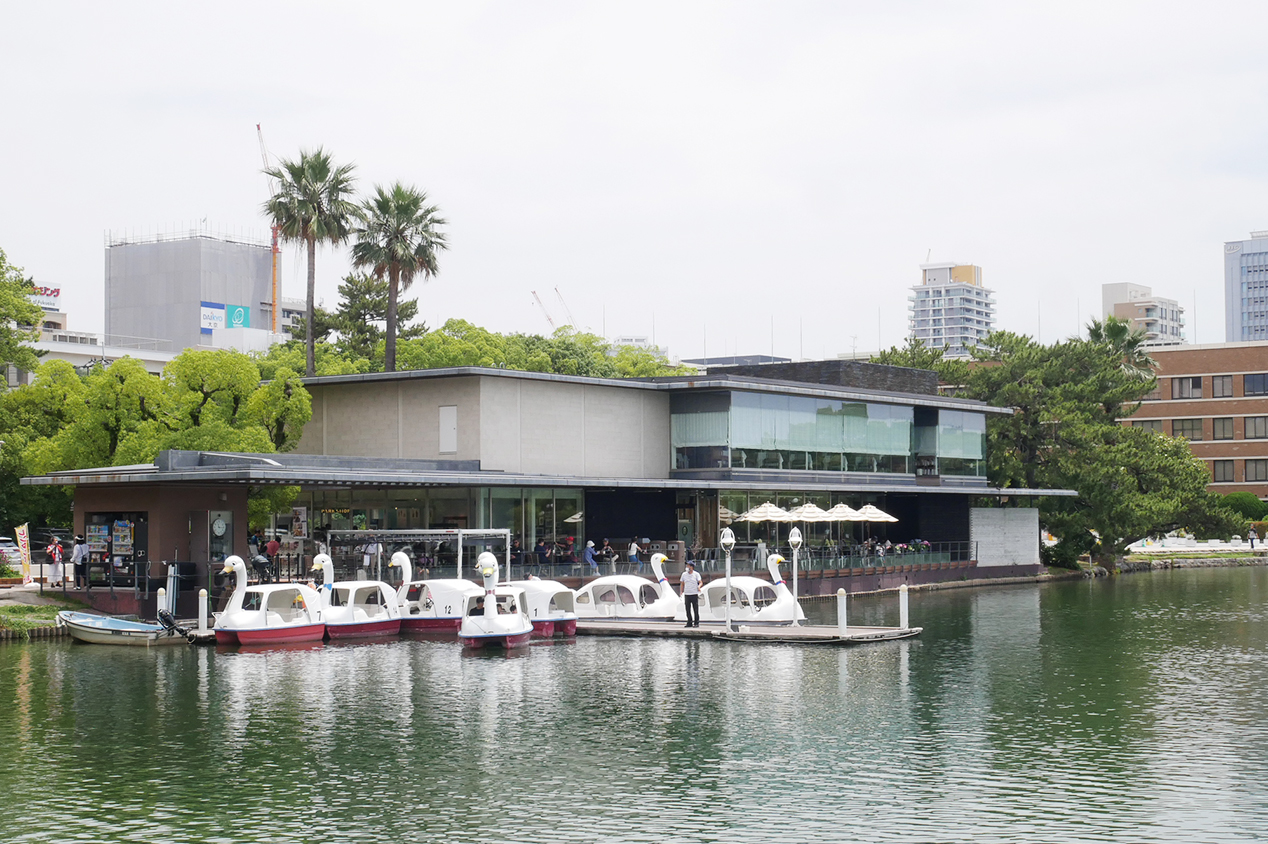 絶景テラスが話題！ロイヤルガーデンカフェ大濠公園の評判と人気メニュー