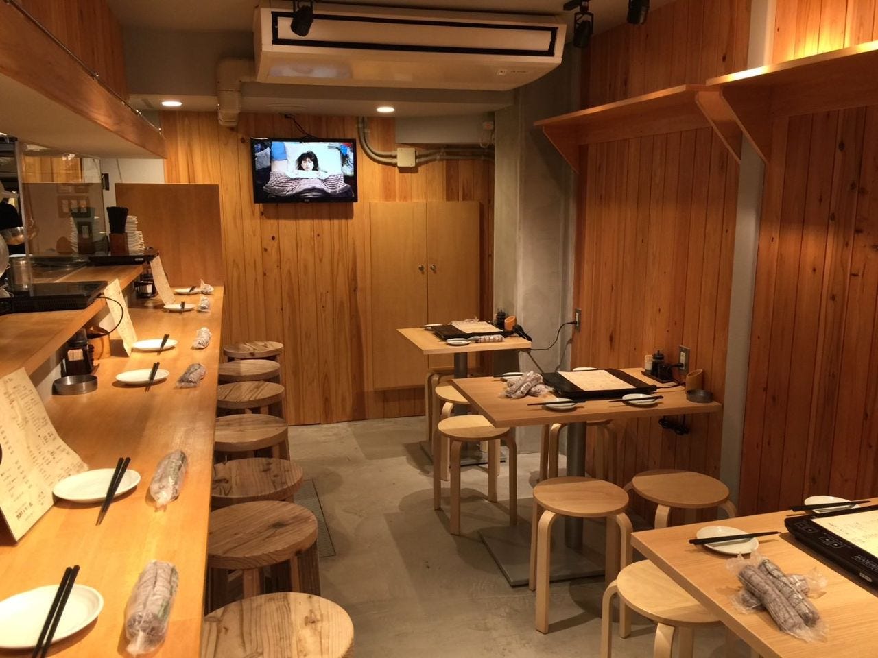 「あぶり清水本店」の最新情報！絶品もつ焼きの評判と噂の真相を徹底解剖