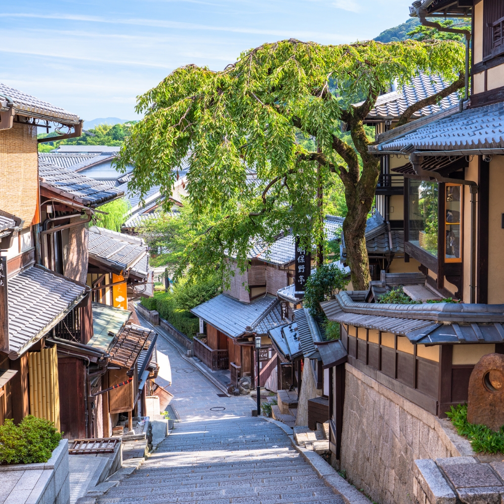 京都・三年坂で転ぶと寿命が縮む？迷信の真相と現在の現場を徹底検証